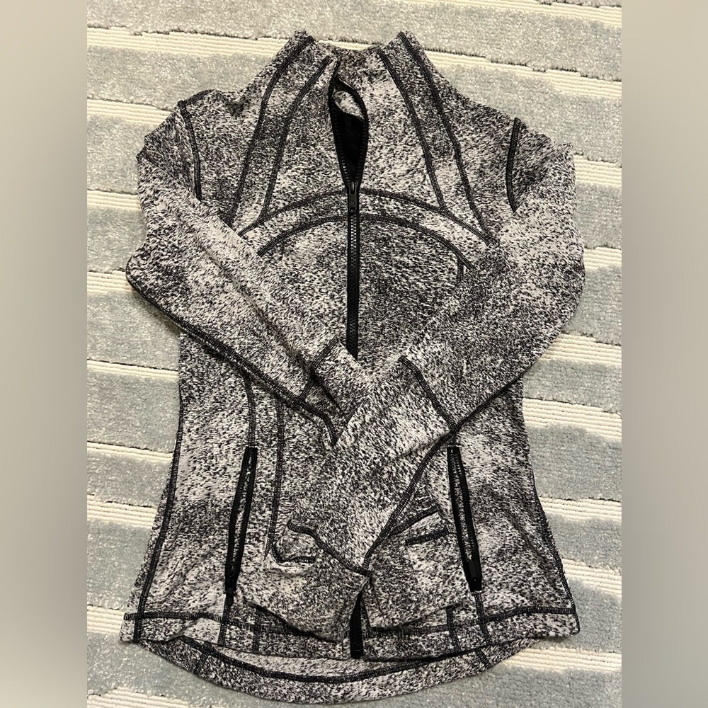 *FREE SHIPPING* Lululemon Define Jacket